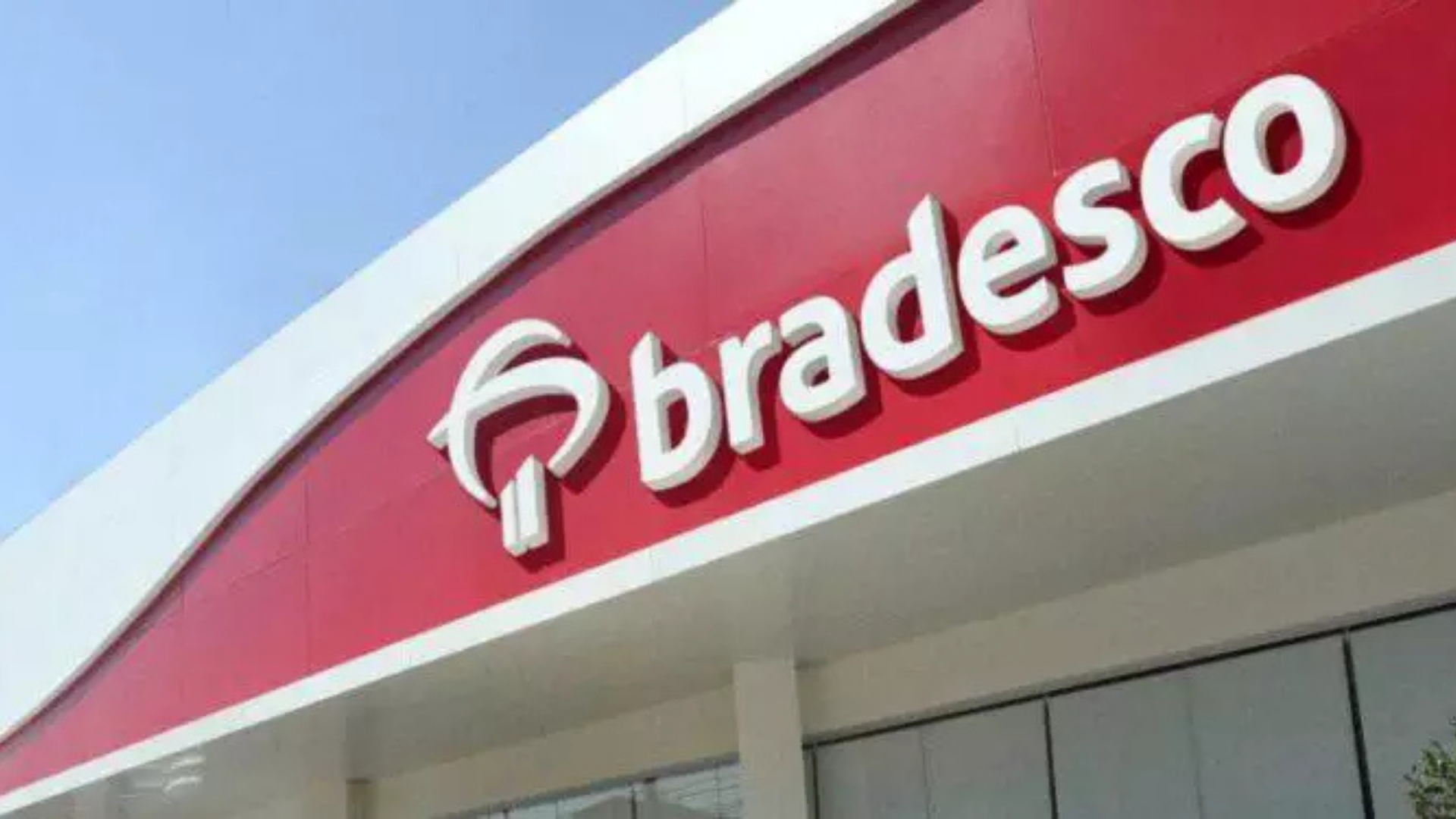 Banco Bradesco vai acabar com home office para quase 900 funcionários em 2026